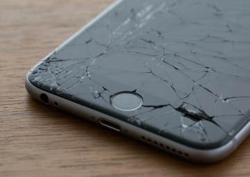 Iphone7 cracked